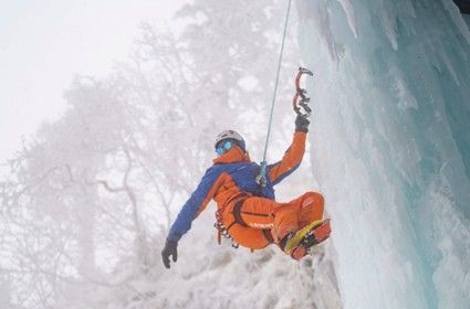 山岳ガイド高橋敬太郎によるアイスクライミング講習会